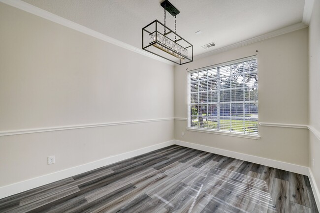 Building Photo - 4615 Russett Ln