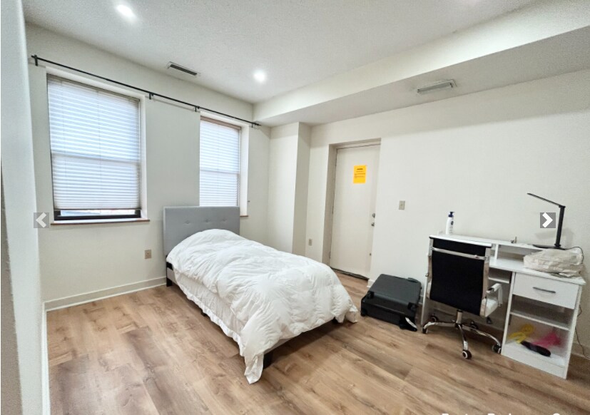 Building Photo - 71 Gainsborough St