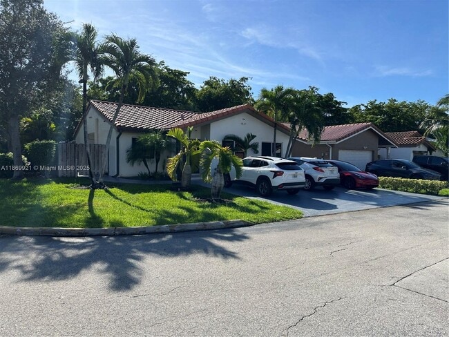 Building Photo - 10003 SW 147th Ct