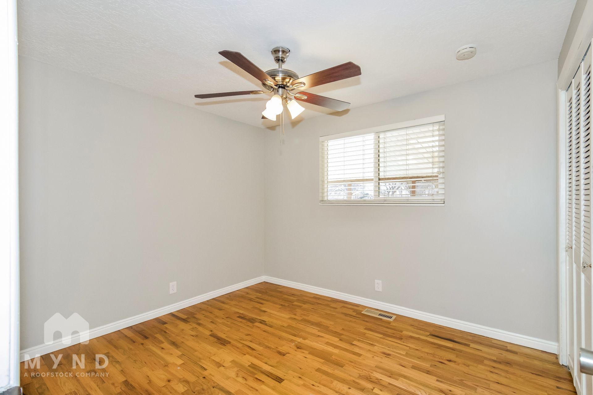 Building Photo - 381 Marquette Dr