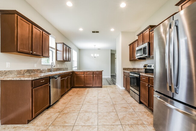 Building Photo - 5755 Coquyt Dr