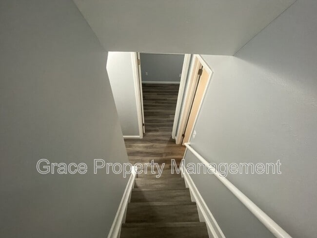 Building Photo - 774 W Cleveland Cir