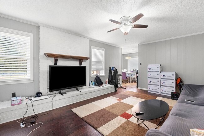 Building Photo - 461 Dove Valley Rd