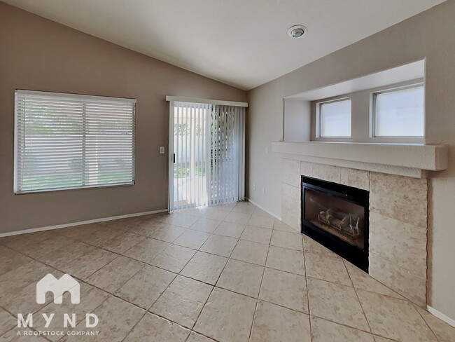 Building Photo - 212 Sandpiper Village Way