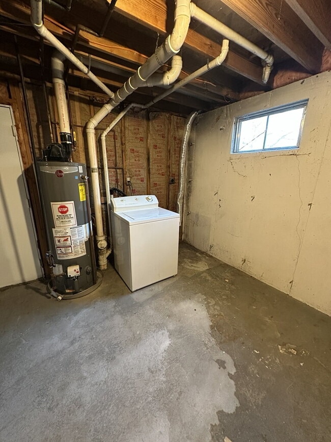 Building Photo - 1015 Venetian Terrace