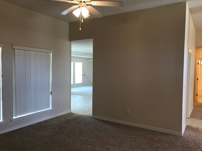 Building Photo - 2642 Hidden Creek Dr