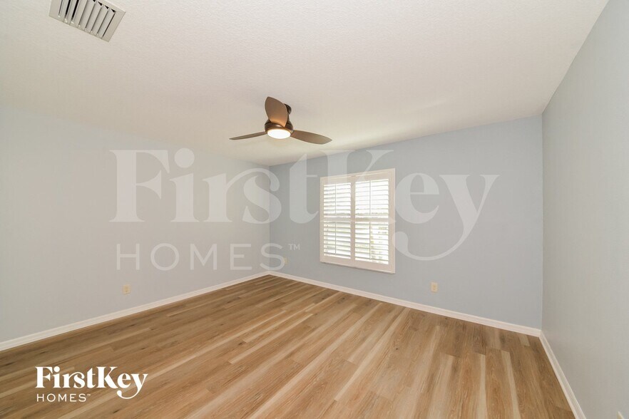 Building Photo - 92 Stanford Rd