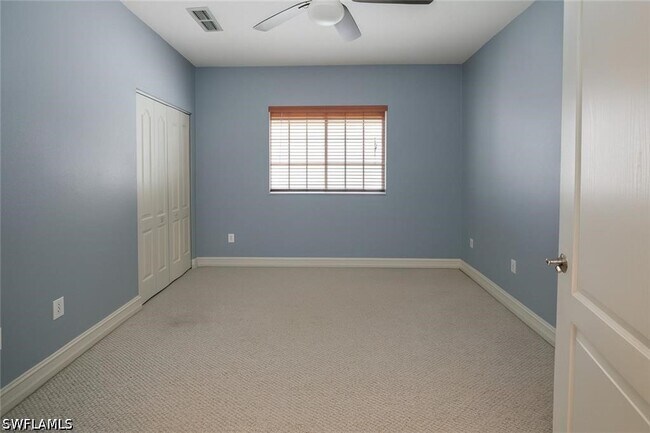 Building Photo - 700 Luisa Ln