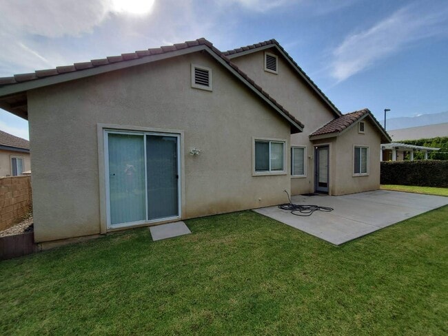 Building Photo - 7425 Malven Ave