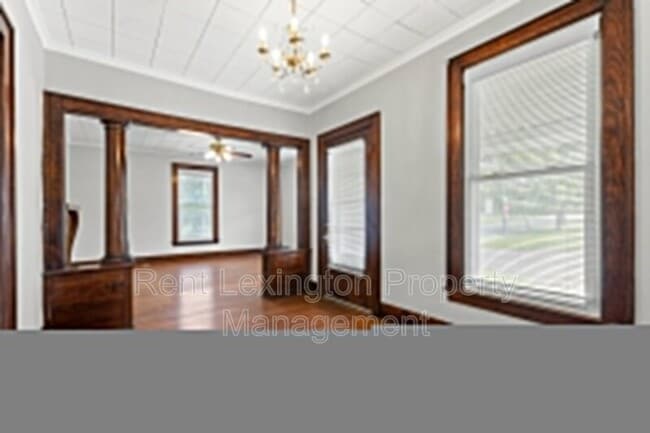 Building Photo - 602 E Jackson St