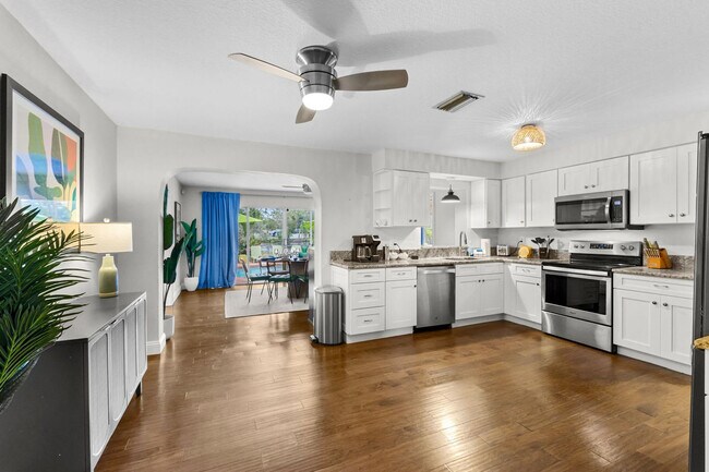 Building Photo - 109 Lake Judy Lee Dr
