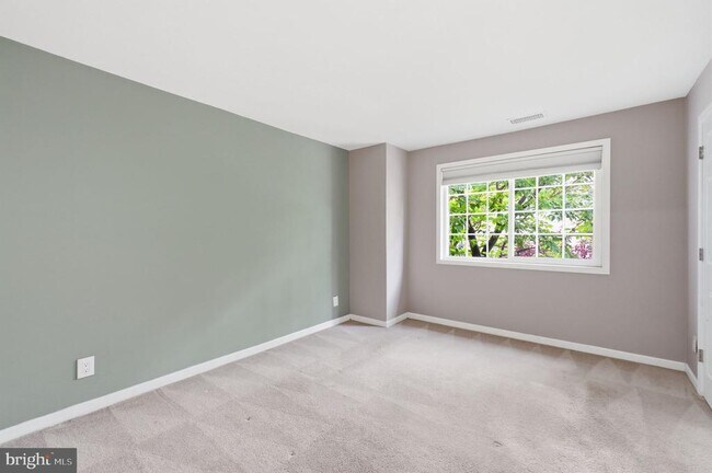 Building Photo - 1513 N Van Dorn St