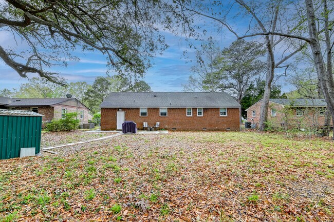 Building Photo - 746 Cartwright Dr