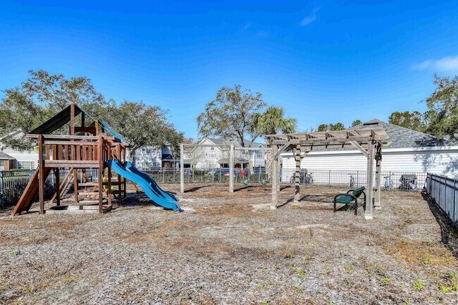 Building Photo - 35109 Harbour Vista Cir
