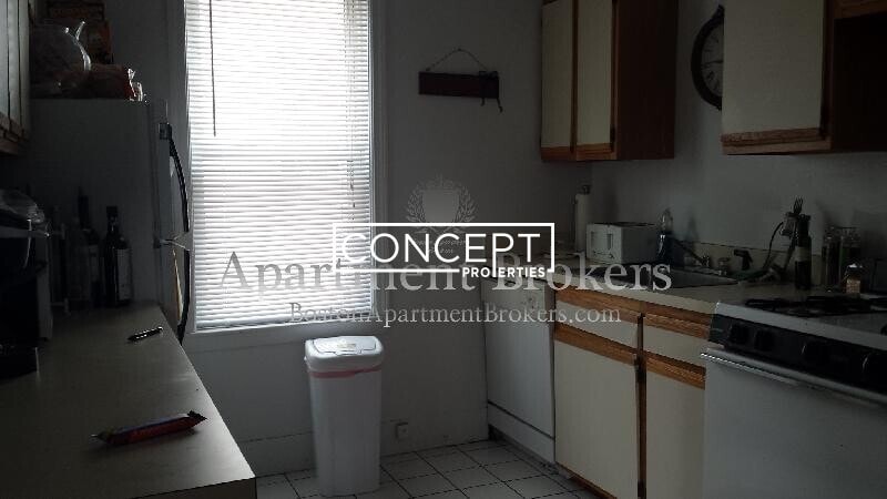 Building Photo - 26 Union St