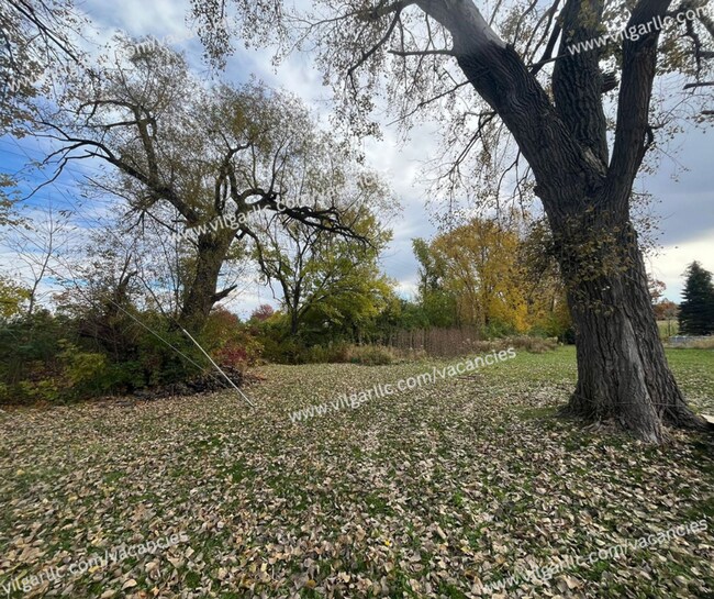 Building Photo - 5109-5111 W 78th Ln