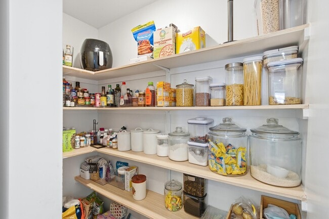 Building Photo - 1301 Haxby Ct