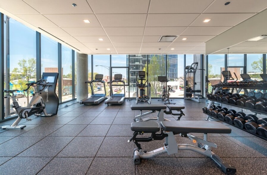 Building Photo - 2730 W Belden Ave