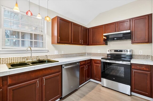 Building Photo - 3726 Sunnyville Dr