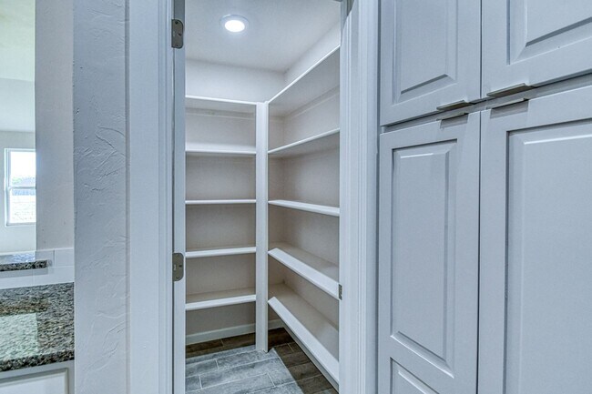 Building Photo - Brand New Construction!  Lawn care included!