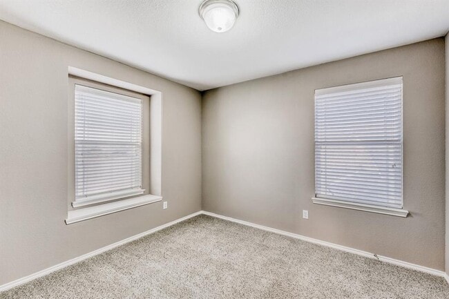 Building Photo - 198 Danish Dr