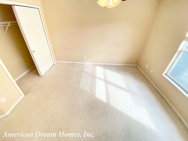 Building Photo - 10973 Willow Ridge Loop