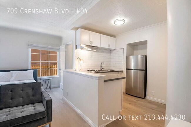 Building Photo - 709 Crenshaw Blvd