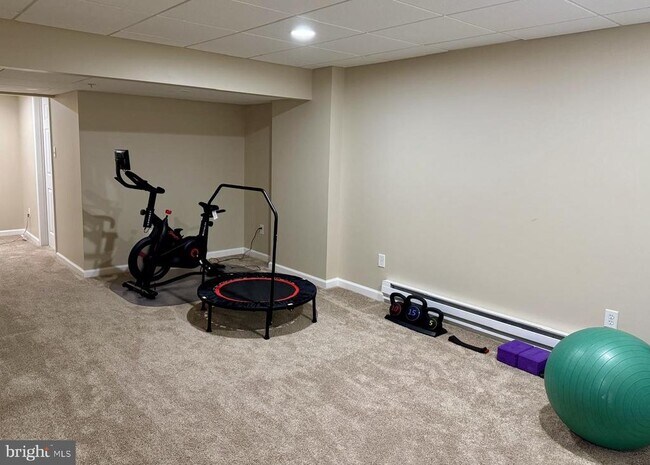 Building Photo - 240 Torrey Pine Ct
