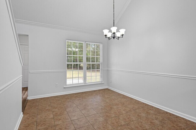 Building Photo - 75 Oak Ridge Cir