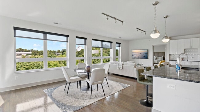 Building Photo - 7370 Montcalm Dr