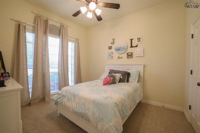 Building Photo - 4919 Silver Crest Dr