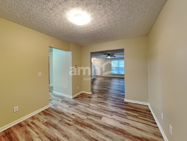 Building Photo - 42 Purple Finch Loop