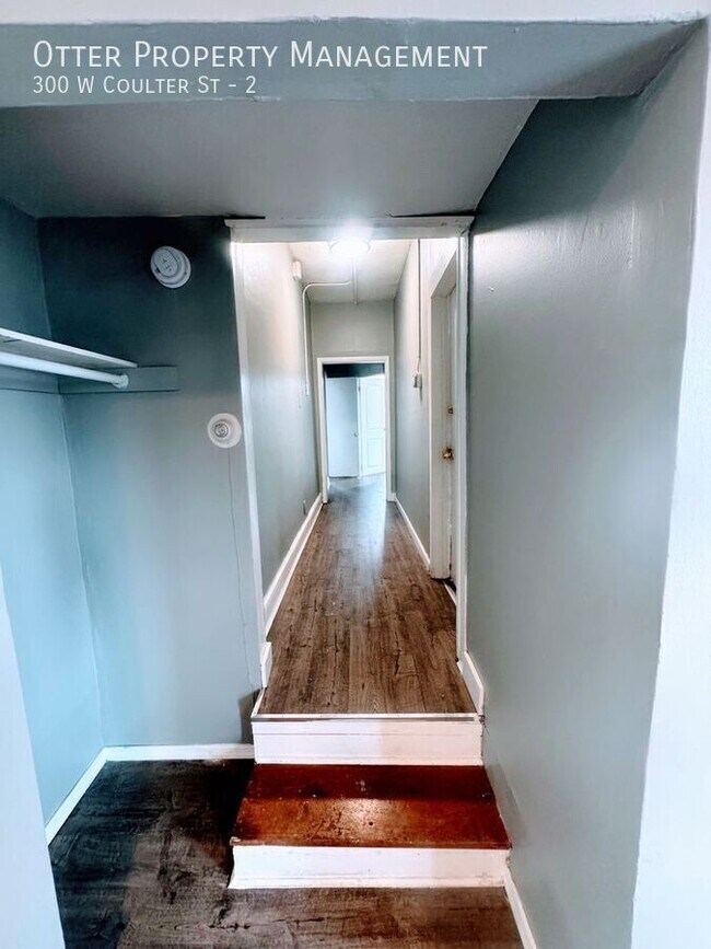 Building Photo - 300 W Coulter St