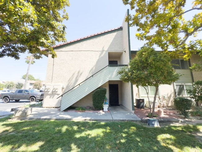 Primary Photo - 2 BEDROOM 2 BATH CONDO IN GATED COMMUNITY ...