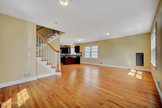 Building Photo - 15 Griggs Ave