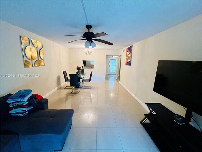 Building Photo - 1800 SW 81st Ave