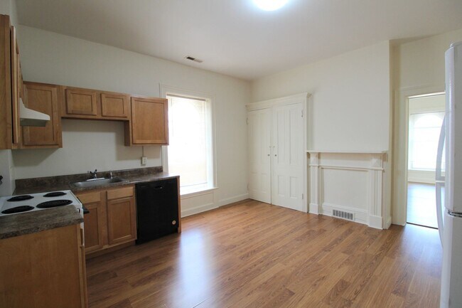 Building Photo - Downtown home for rent
