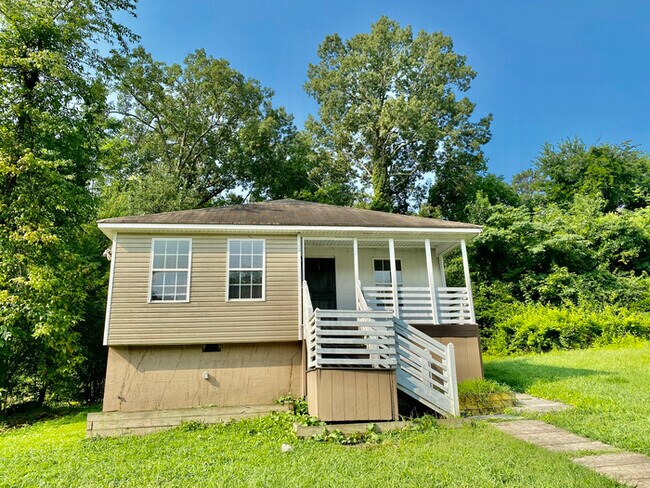 Building Photo - 6316 Walden Ave