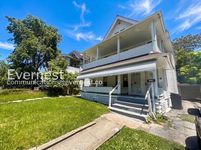 Building Photo - 3353 E 132nd St