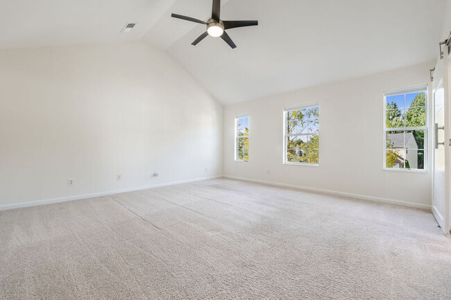 Building Photo - 2369 Charleston Pointe SE