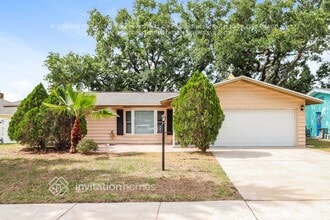 Building Photo - 1685 Fortune Dr