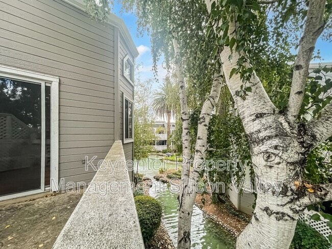 Building Photo - 4870 Lakebird Pl