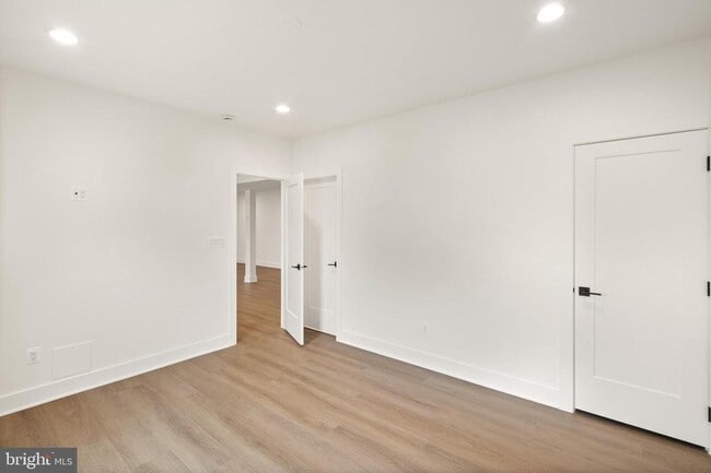 Building Photo - 849 N Manchester St