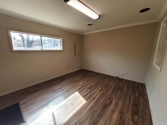 Building Photo - 5737 Nail Rd