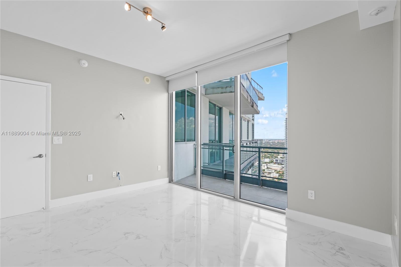 Building Photo - 92 SW 3rd St