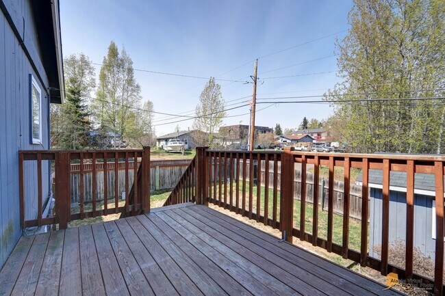 Building Photo - 4701 Grumman St