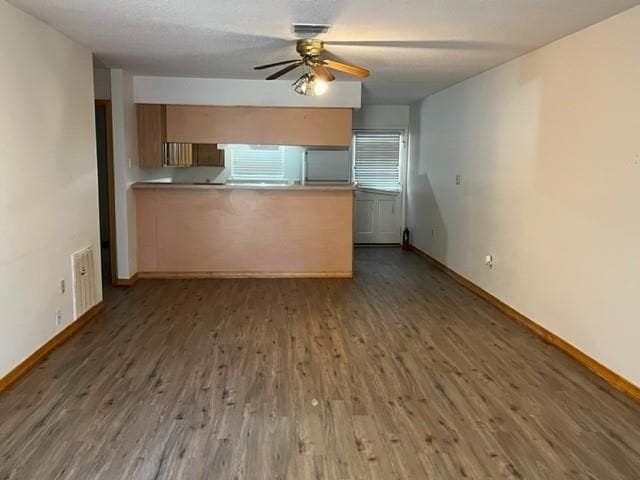 Building Photo - 35515 Oakridge Ave