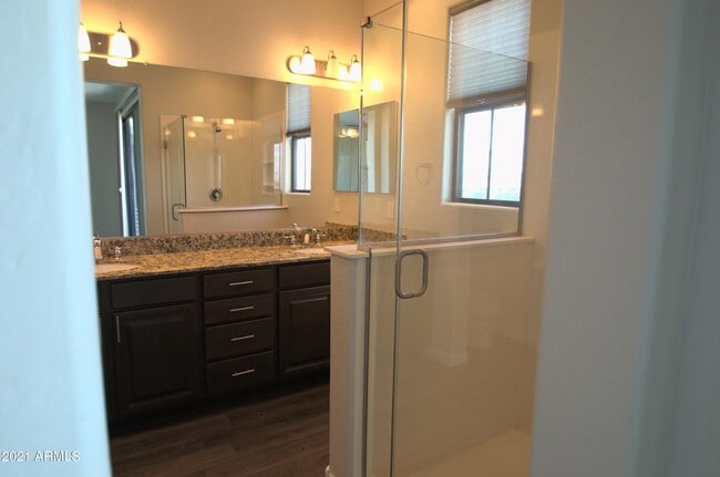 Building Photo - 2090 S Dorsey Ln