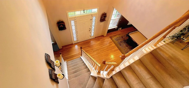 Building Photo - 19 Jason Ct