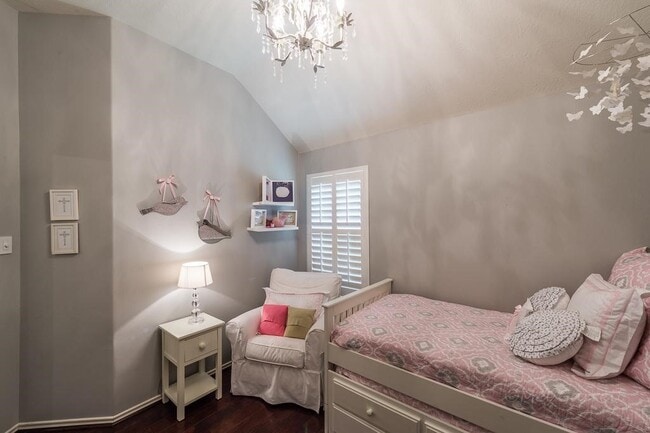 Building Photo - 23915 Elden Hills Ct